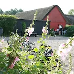 Poppelgaarden Romo Hostel *